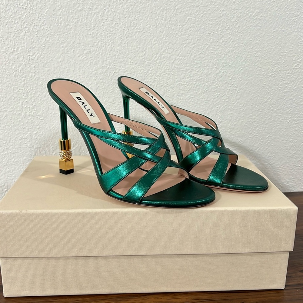 Bally Heels